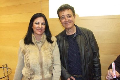 El cantante Manolo García ejerció de introductor en la gala celebrada en la Casa de las Mariposas. Fotos: JA Barrios