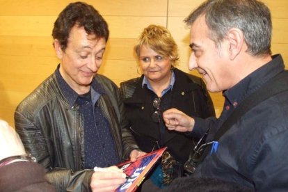 El cantante Manolo García ejerció de introductor en la gala celebrada en la Casa de las Mariposas. Fotos: JA Barrios