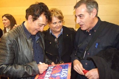 El cantante Manolo García ejerció de introductor en la gala celebrada en la Casa de las Mariposas. Fotos: JA Barrios