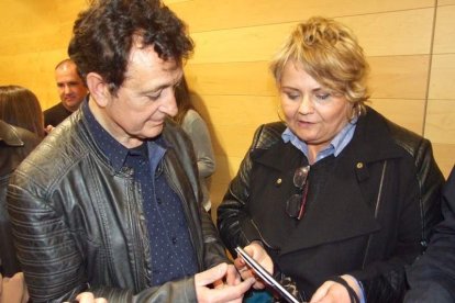 El cantante Manolo García ejerció de introductor en la gala celebrada en la Casa de las Mariposas. Fotos: JA Barrios