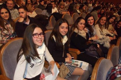 1ª semifinal del concurso de Carnaval. El Auditorio Maestro Padilla se ha llenado de gran apoyo a la fiesta.Fotos: JBarrios
