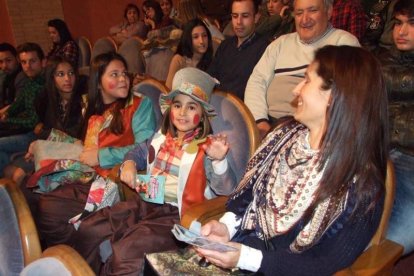 1ª semifinal del concurso de Carnaval. El Auditorio Maestro Padilla se ha llenado de gran apoyo a la fiesta.Fotos: JBarrios