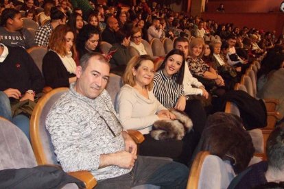 1ª semifinal del concurso de Carnaval. El Auditorio Maestro Padilla se ha llenado de gran apoyo a la fiesta.Fotos: JBarrios