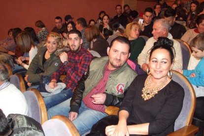 1ª semifinal del concurso de Carnaval. El Auditorio Maestro Padilla se ha llenado de gran apoyo a la fiesta.Fotos: JBarrios