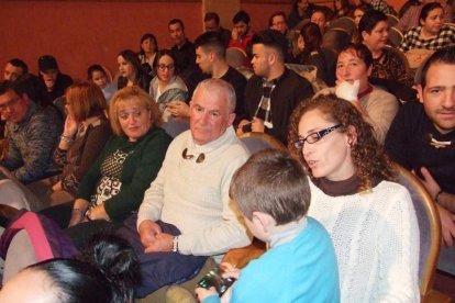 1ª semifinal del concurso de Carnaval. El Auditorio Maestro Padilla se ha llenado de gran apoyo a la fiesta.Fotos: JBarrios