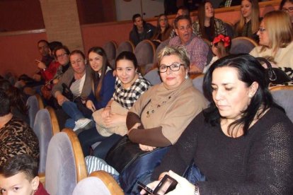 1ª semifinal del concurso de Carnaval. El Auditorio Maestro Padilla se ha llenado de gran apoyo a la fiesta.Fotos: JBarrios
