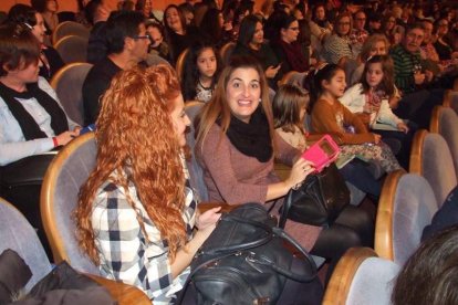 1ª semifinal del concurso de Carnaval. El Auditorio Maestro Padilla se ha llenado de gran apoyo a la fiesta.Fotos: JBarrios