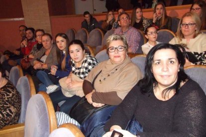 1ª semifinal del concurso de Carnaval. El Auditorio Maestro Padilla se ha llenado de gran apoyo a la fiesta.Fotos: JBarrios