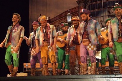 1ª semifinal del concurso de Carnaval. El Auditorio Maestro Padilla se ha llenado de gran apoyo a la fiesta.Fotos: JBarrios