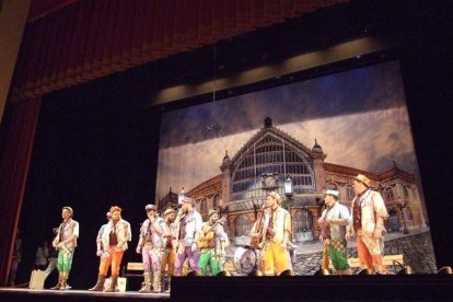 1ª semifinal del concurso de Carnaval. El Auditorio Maestro Padilla se ha llenado de gran apoyo a la fiesta.Fotos: JBarrios
