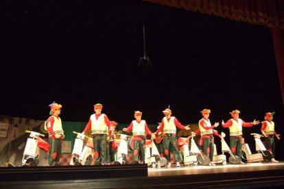 1ª semifinal del concurso de Carnaval. El Auditorio Maestro Padilla se ha llenado de gran apoyo a la fiesta.Fotos: JBarrios