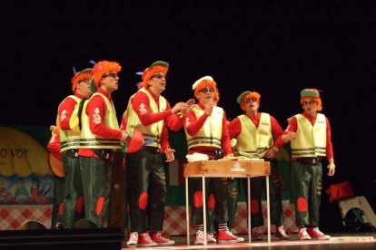 1ª semifinal del concurso de Carnaval. El Auditorio Maestro Padilla se ha llenado de gran apoyo a la fiesta.Fotos: JBarrios