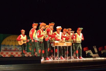 1ª semifinal del concurso de Carnaval. El Auditorio Maestro Padilla se ha llenado de gran apoyo a la fiesta.Fotos: JBarrios