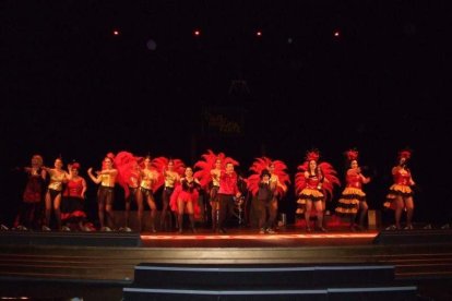 1ª semifinal del concurso de Carnaval. El Auditorio Maestro Padilla se ha llenado de gran apoyo a la fiesta.Fotos: JBarrios