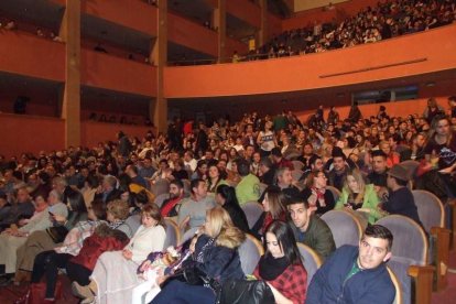 1ª semifinal del concurso de Carnaval. El Auditorio Maestro Padilla se ha llenado de gran apoyo a la fiesta.Fotos: JBarrios
