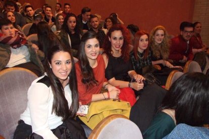 1ª semifinal del concurso de Carnaval. El Auditorio Maestro Padilla se ha llenado de gran apoyo a la fiesta.Fotos: JBarrios