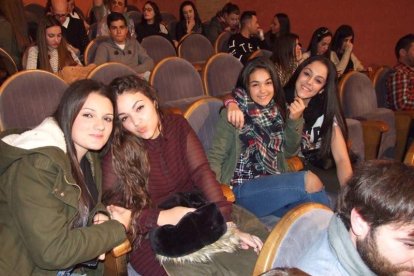 1ª semifinal del concurso de Carnaval. El Auditorio Maestro Padilla se ha llenado de gran apoyo a la fiesta.Fotos: JBarrios