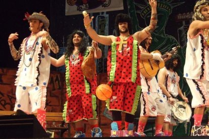 1ª semifinal del concurso de Carnaval. El Auditorio Maestro Padilla se ha llenado de gran apoyo a la fiesta.Fotos: JBarrios