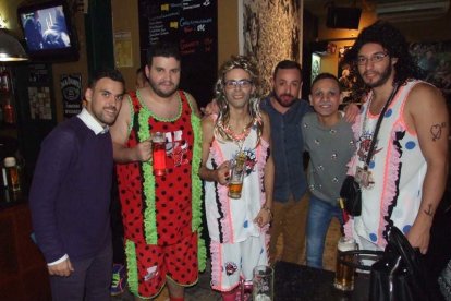 1ª semifinal del concurso de Carnaval. El Auditorio Maestro Padilla se ha llenado de gran apoyo a la fiesta.Fotos: JBarrios