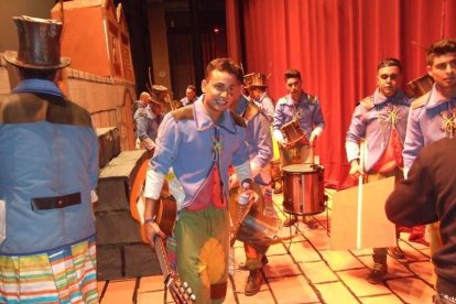 Comparsas, chirigotas, agrupaciones y cuarteto participan en esta fase. Fotos: JA Barrios