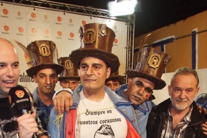 Comparsas, chirigotas, agrupaciones y cuarteto participan en esta fase. Fotos: JA Barrios