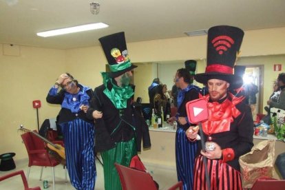 Comparsas, chirigotas, agrupaciones y cuarteto participan en esta fase. Fotos: JA Barrios