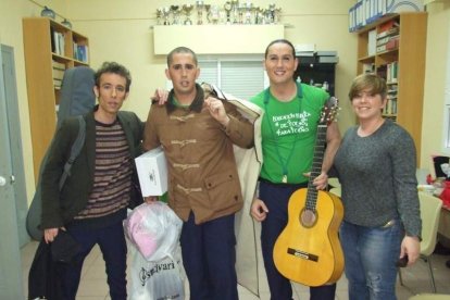 Comparsas, chirigotas, agrupaciones y cuarteto participan en esta fase. Fotos: JA Barrios