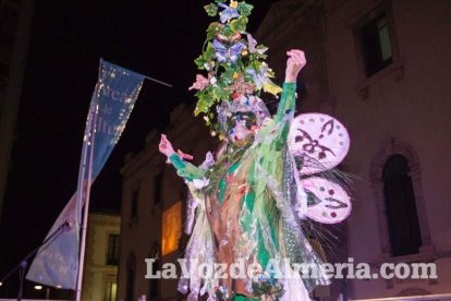 Lectura del Pregón del Carnaval de Almería a cargo de Juan Antonio Barrios. Fotos: Fran Muñoz.