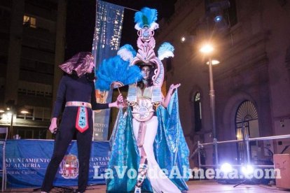 Lectura del Pregón del Carnaval de Almería a cargo de Juan Antonio Barrios. Fotos: Fran Muñoz.