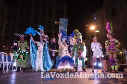 Lectura del Pregón del Carnaval de Almería a cargo de Juan Antonio Barrios. Fotos: Fran Muñoz.