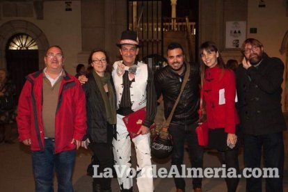 Lectura del Pregón del Carnaval de Almería a cargo de Juan Antonio Barrios. Fotos: Fran Muñoz.