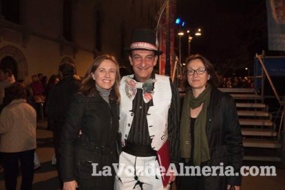 Lectura del Pregón del Carnaval de Almería a cargo de Juan Antonio Barrios. Fotos: Fran Muñoz.