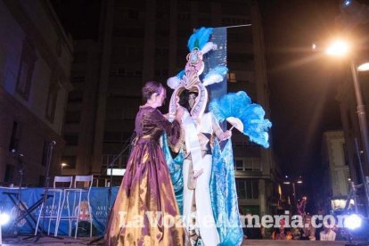Lectura del Pregón del Carnaval de Almería a cargo de Juan Antonio Barrios. Fotos: Fran Muñoz.
