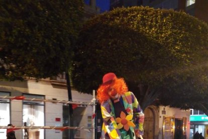 El show más friki de todo el carnaval. Conciertos, disfraces, gladiadores y tartazos en una tarde de júbilo