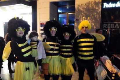 El show más friki de todo el carnaval. Conciertos, disfraces, gladiadores y tartazos en una tarde de júbilo