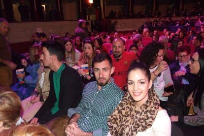 Carnaval histórico en el Cervantes. La final que se vivió en el teatro con intensidad trasladó la fiesta a la calle.