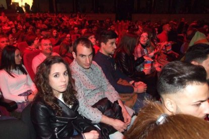 Carnaval histórico en el Cervantes. La final que se vivió en el teatro con intensidad trasladó la fiesta a la calle.