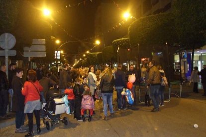 Carnaval histórico en el Cervantes. La final que se vivió en el teatro con intensidad trasladó la fiesta a la calle.