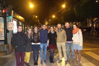 Carnaval histórico en el Cervantes. La final que se vivió en el teatro con intensidad trasladó la fiesta a la calle.