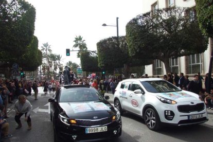 El Anfiteatro de la Rambla acogió la actuación de los grupos participantes en el desfile