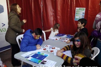 Almería se convierte hoy en la capital mundial del tomate, una jornada festiva para reivindicar el protagonismo del producto estrella de la