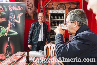 El ‘Oro rojo’, protagonista en la Plaza Vieja. Las empresas del sector y las instituciones almerienses se suman a un reconocimiento uná