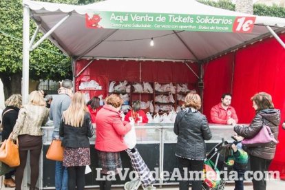 El ‘Oro rojo’, protagonista en la Plaza Vieja. Las empresas del sector y las instituciones almerienses se suman a un reconocimiento uná
