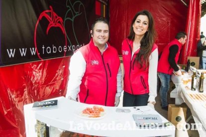 El ‘Oro rojo’, protagonista en la Plaza Vieja. Las empresas del sector y las instituciones almerienses se suman a un reconocimiento uná