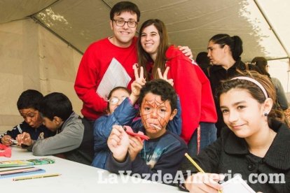 El ‘Oro rojo’, protagonista en la Plaza Vieja. Las empresas del sector y las instituciones almerienses se suman a un reconocimiento uná