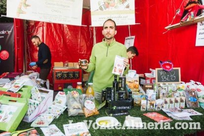 El ‘Oro rojo’, protagonista en la Plaza Vieja. Las empresas del sector y las instituciones almerienses se suman a un reconocimiento uná