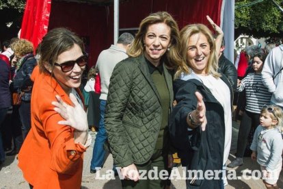 El ‘Oro rojo’, protagonista en la Plaza Vieja. Las empresas del sector y las instituciones almerienses se suman a un reconocimiento uná