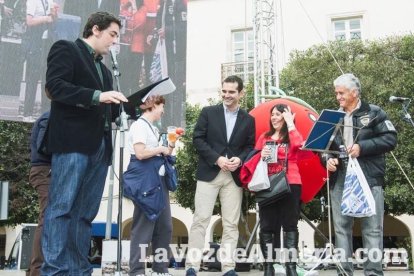 El ‘Oro rojo’, protagonista en la Plaza Vieja. Las empresas del sector y las instituciones almerienses se suman a un reconocimiento uná