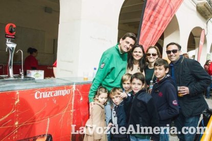 El ‘Oro rojo’, protagonista en la Plaza Vieja. Las empresas del sector y las instituciones almerienses se suman a un reconocimiento uná