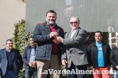 El ‘Oro rojo’, protagonista en la Plaza Vieja. Las empresas del sector y las instituciones almerienses se suman a un reconocimiento uná